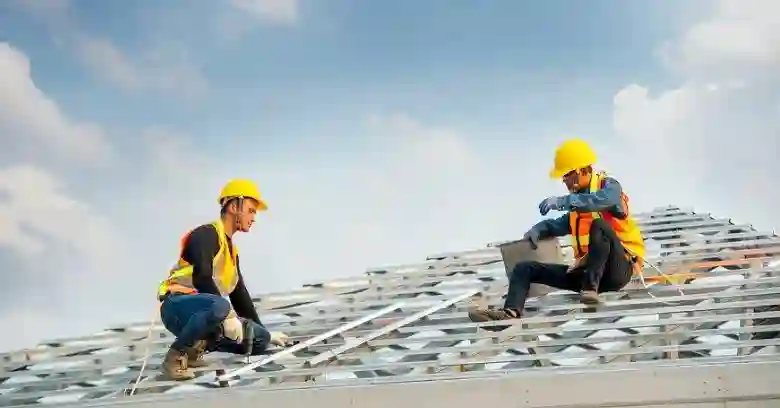Roofing Contractor Solar Roofing: Harnessing Renewable Energy